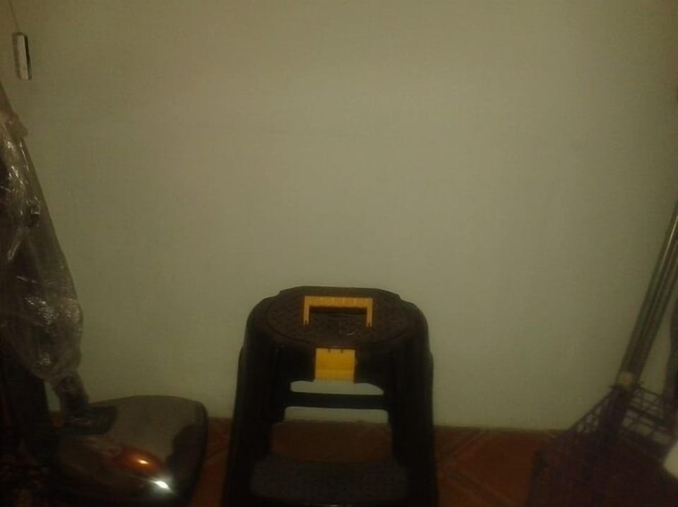 LOVELY AND COMFORTABLE 2 BDR APPARTMENT.