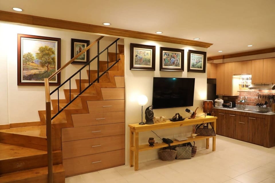 Stay at Amare Bayswater Mactan House in Lapu-Lapu City