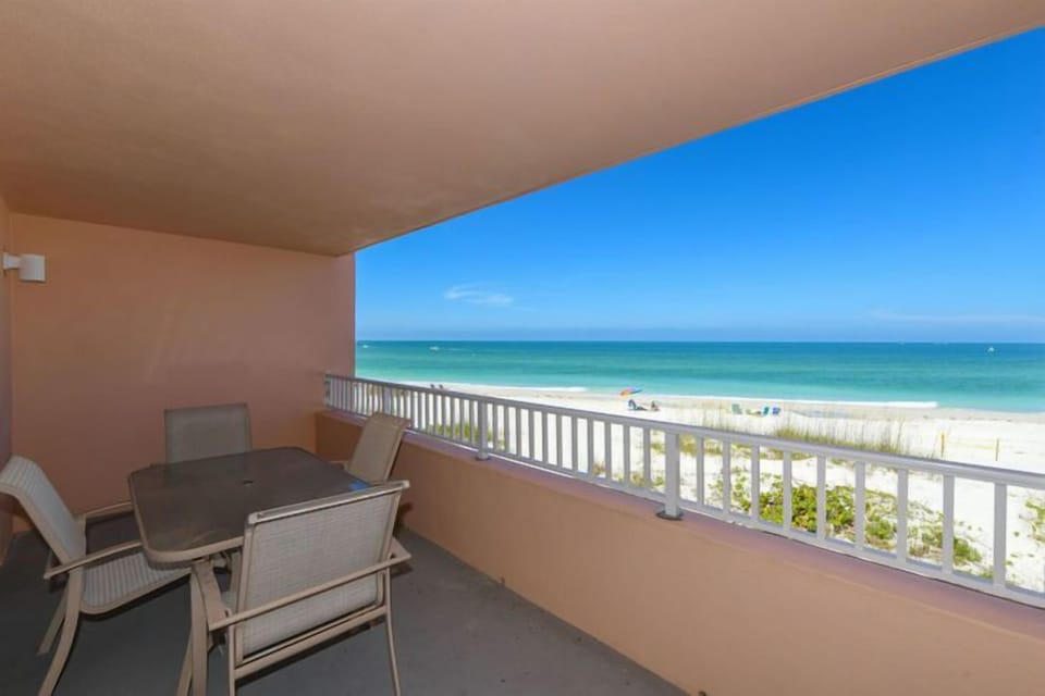 OUTDOOR OPEN PORCH