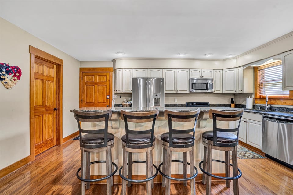 Eat in Kitchen