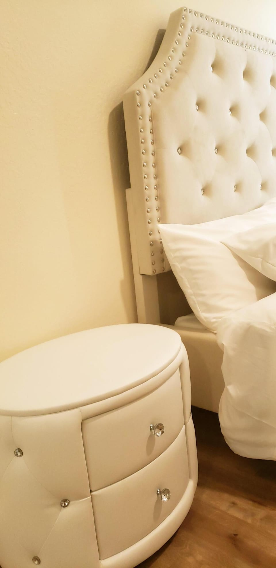 Private bedroom #2