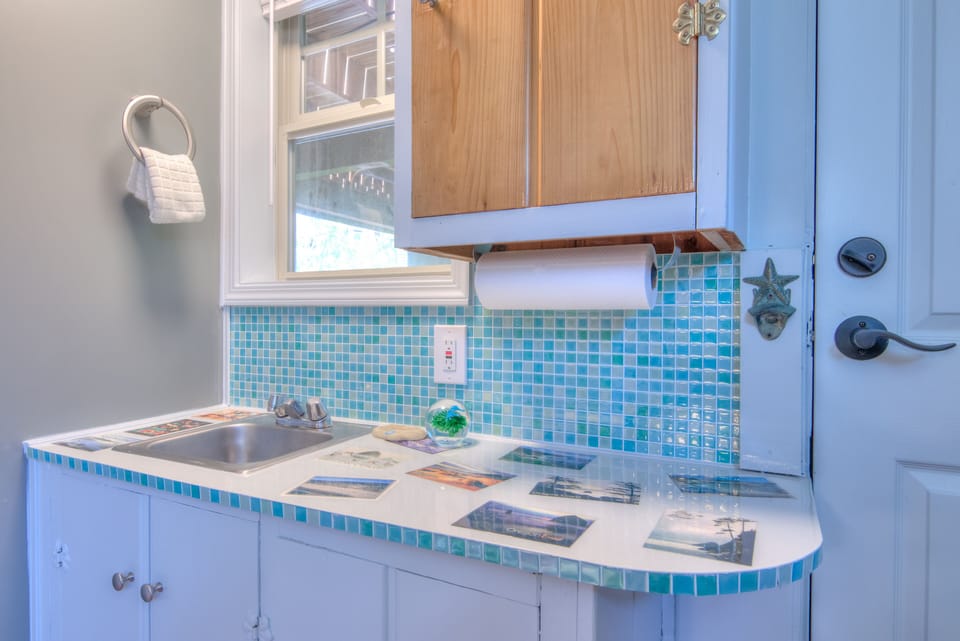 Floor 1 Kitchenette with space