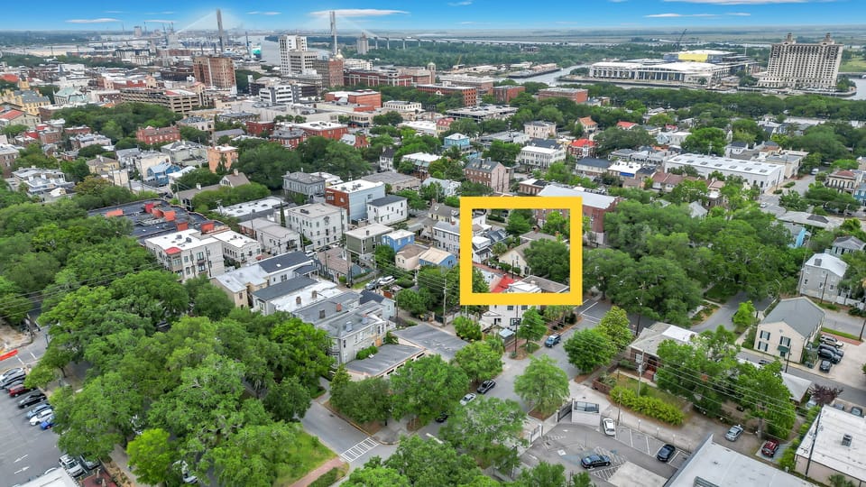 Great location in Savannah’s historic district