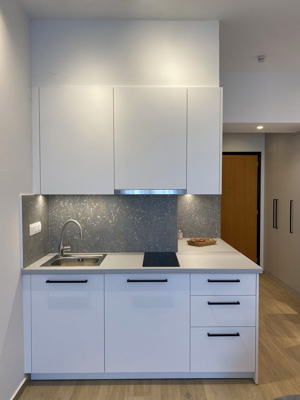 KITCHEN WARDROBE
