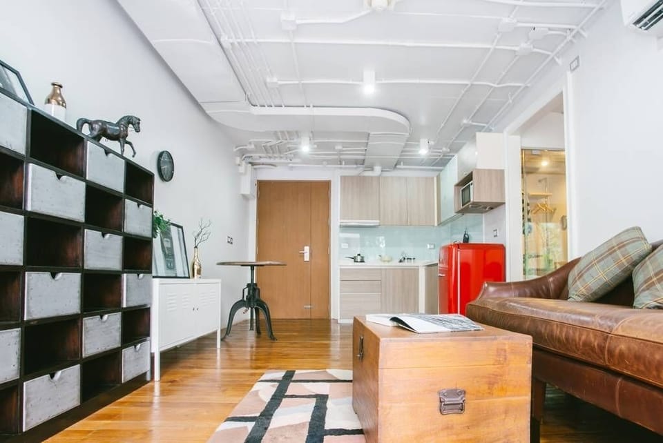 Aloft Studio 02 (at Aree)