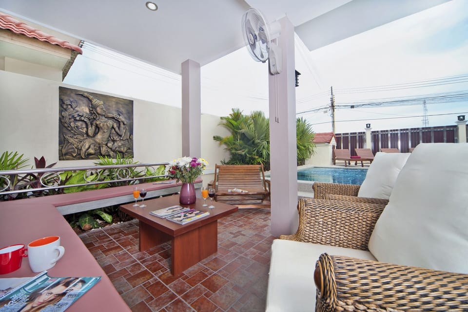 Jomtien Pool Villa 7 Bedrooms