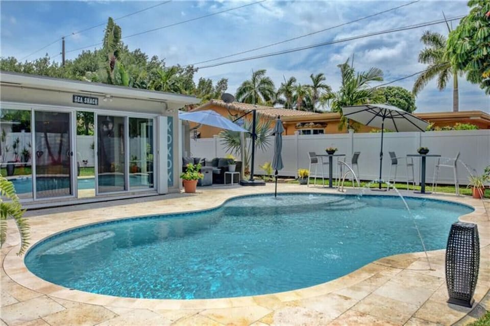 Private pool