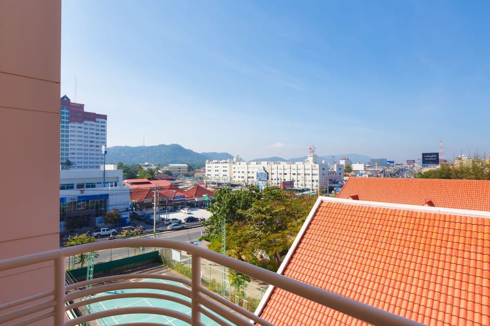 Baan SanPloen HH_2Bedroom Apt PoolView:B