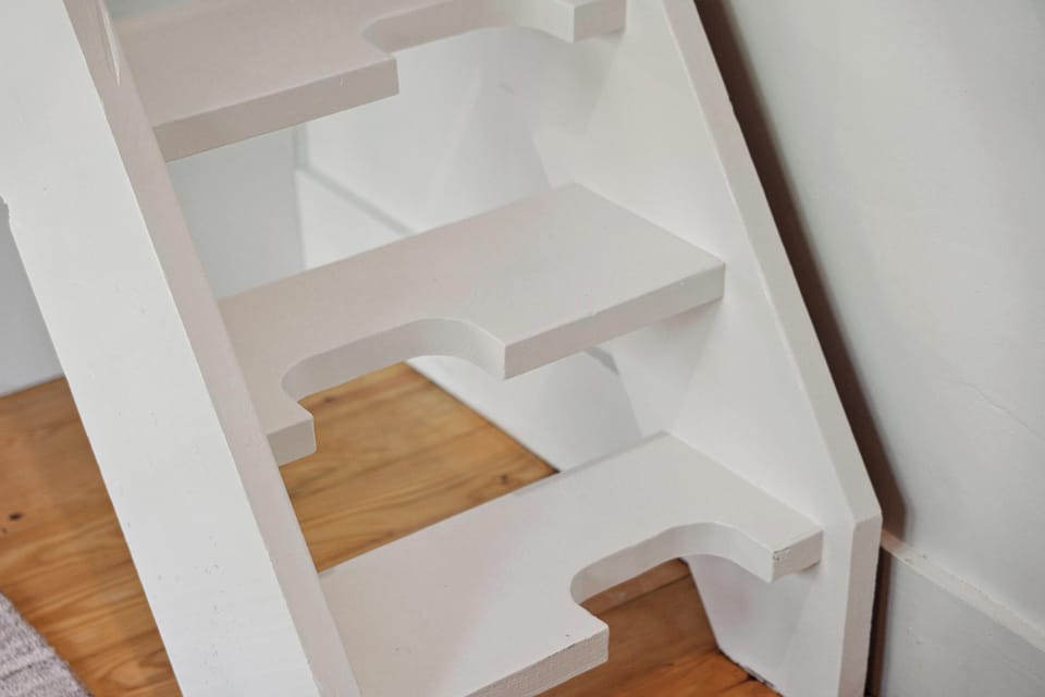 Stairway to bedroom space
