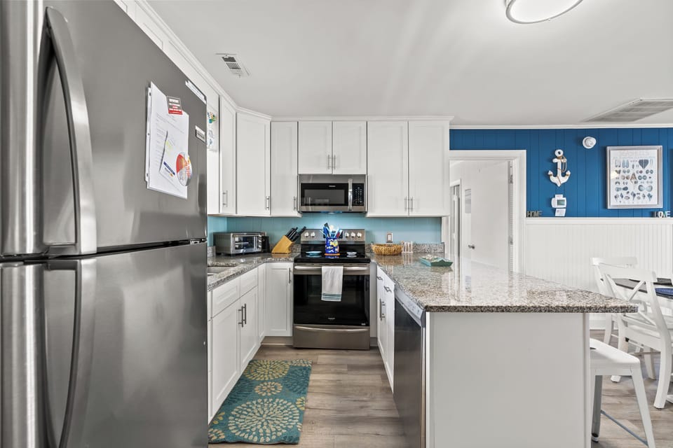 All modern appliances to make meal preparation a breeze.