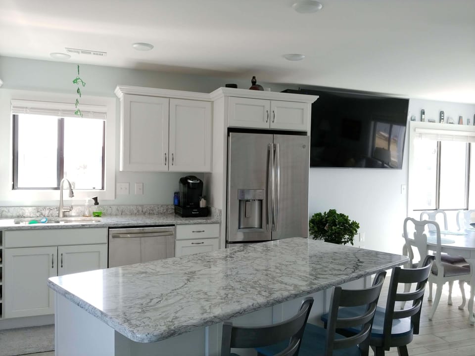 More kitchen