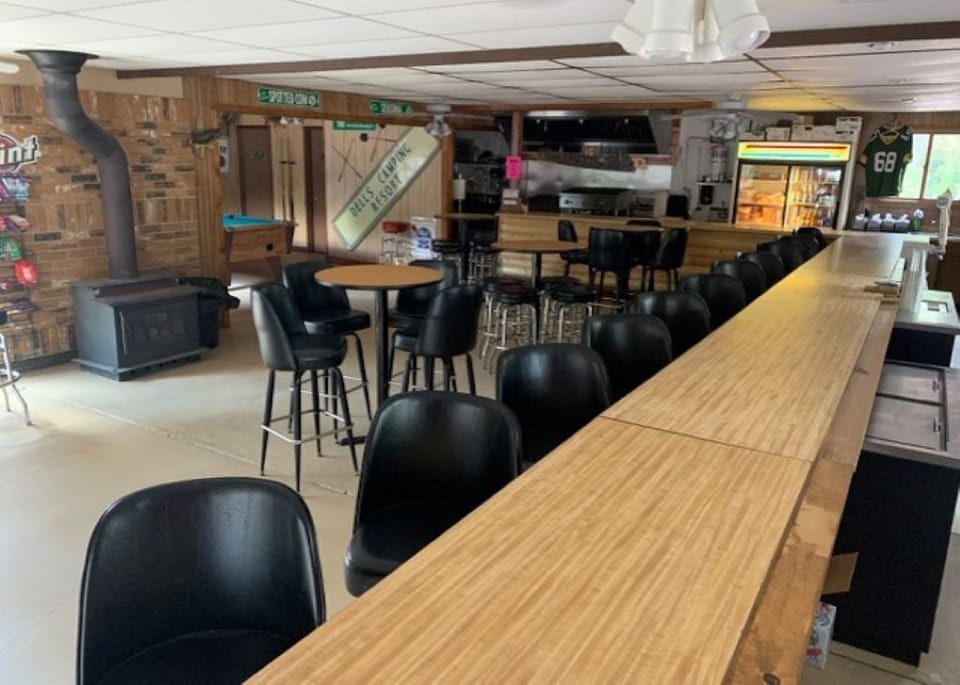 Beer Bar/ Restaurant 