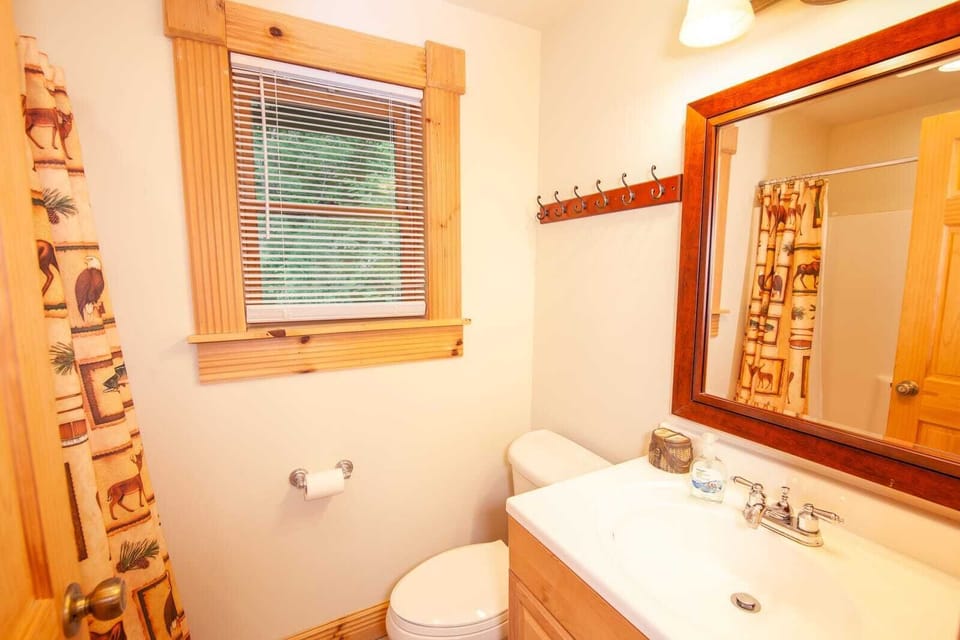 Shared Upstairs Bathroom