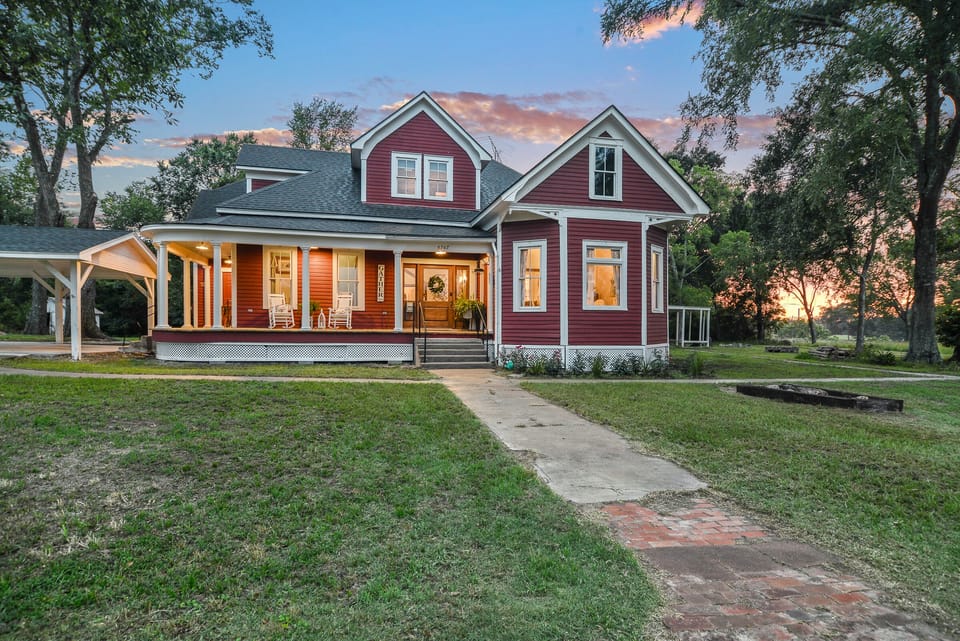 Welcome to the Garrett Guesthouse!!