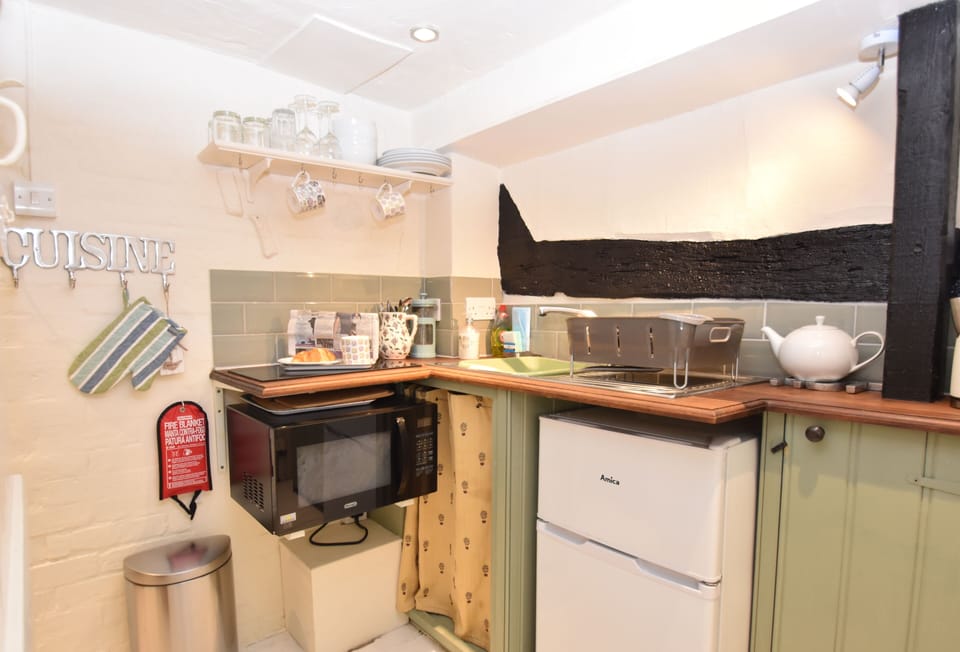 Sweet fully equipped kitchen