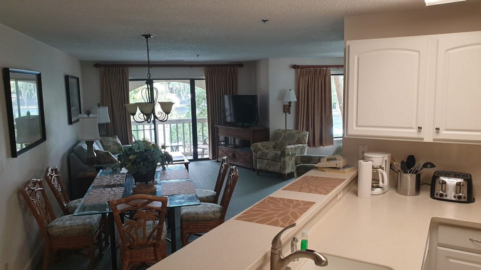 Kitchen into Living Room 