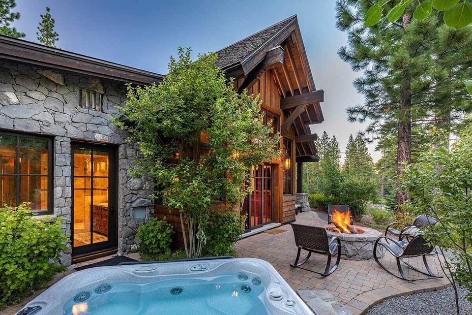 Hot Tub & Fire Pit