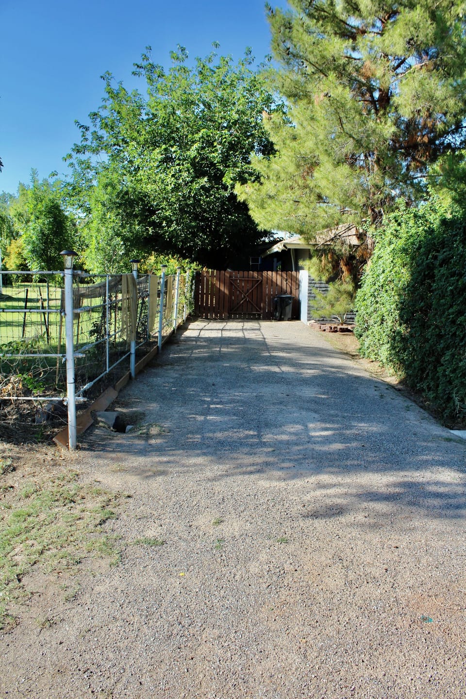 Single lane private parking