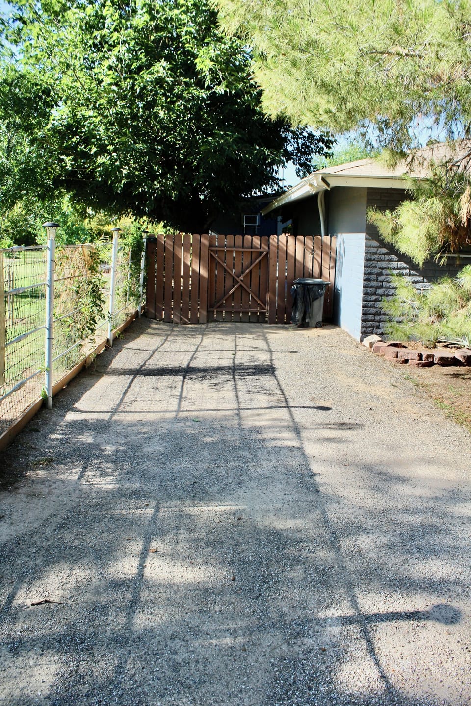 Single lane private parking