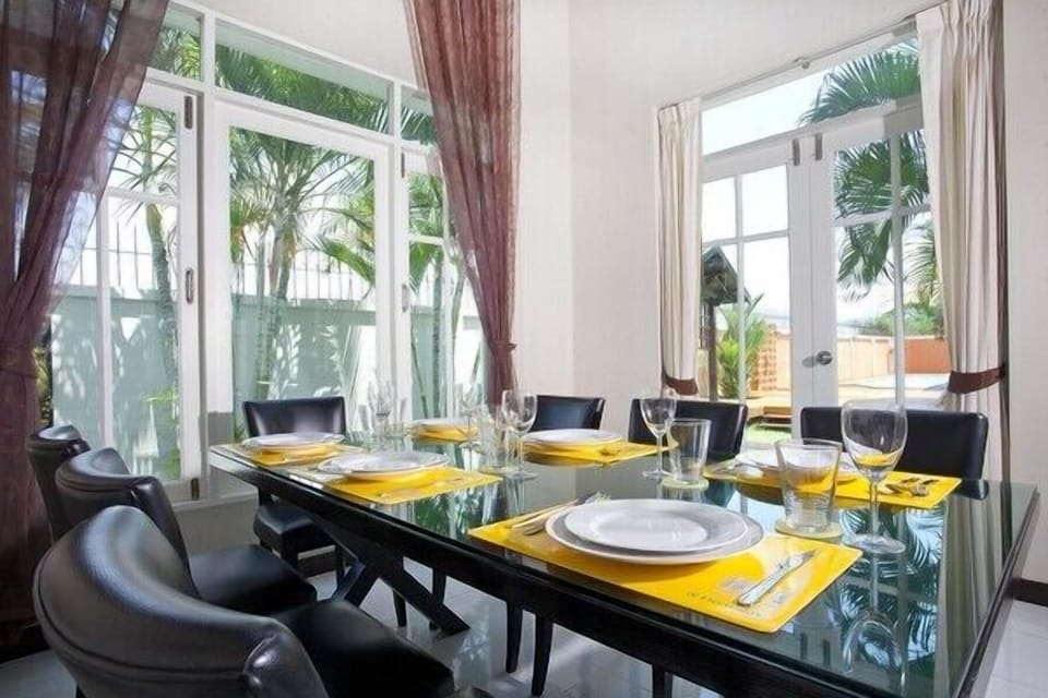 Jomtien Pool Villa Sapphire