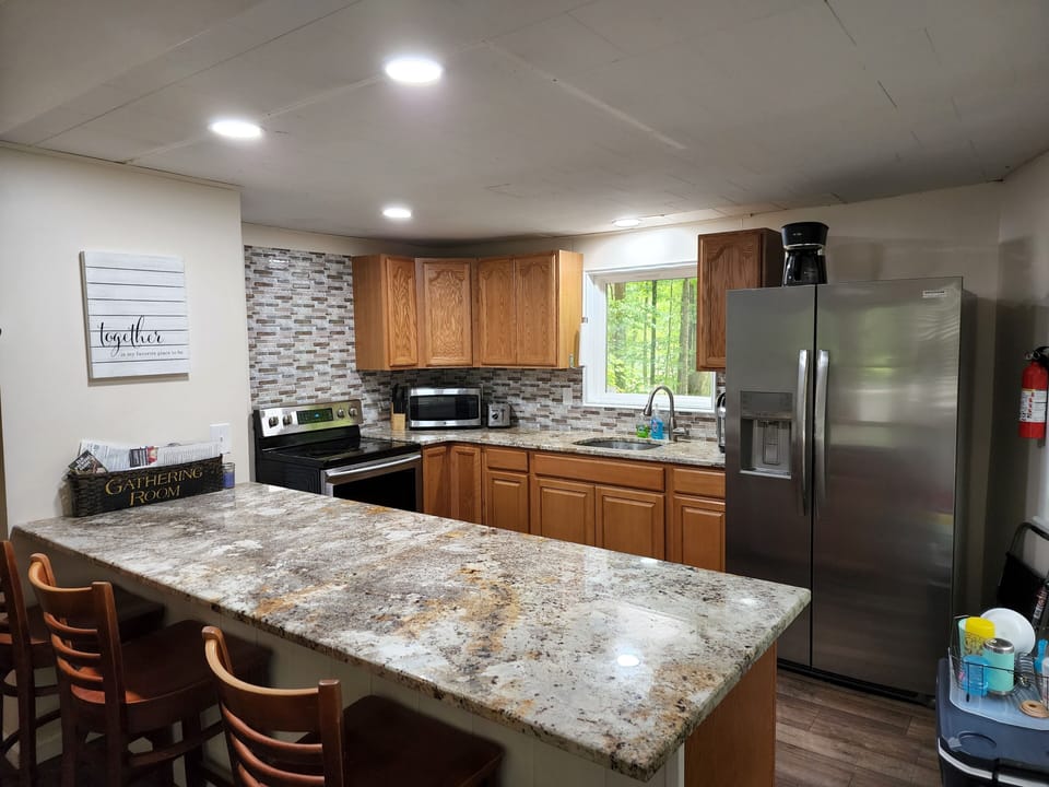 Newly renovated and fully stocked kitchen