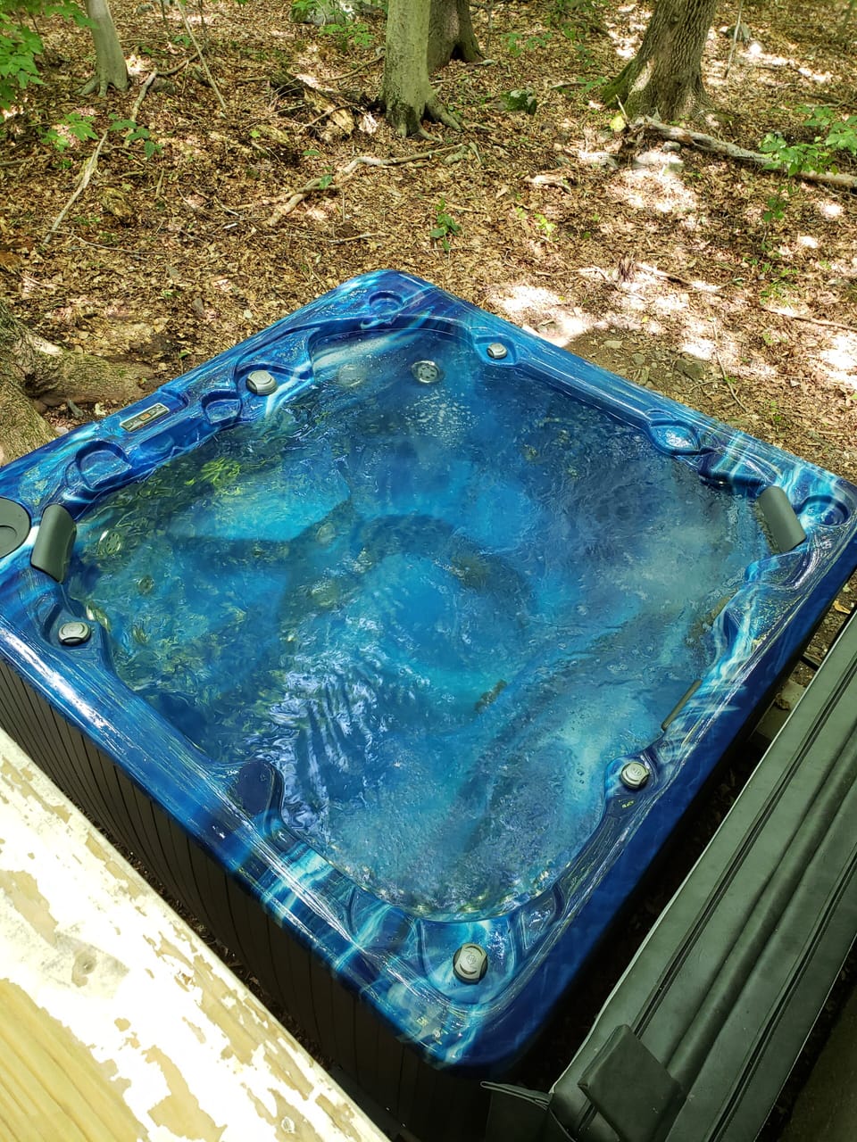 6 person hot tub