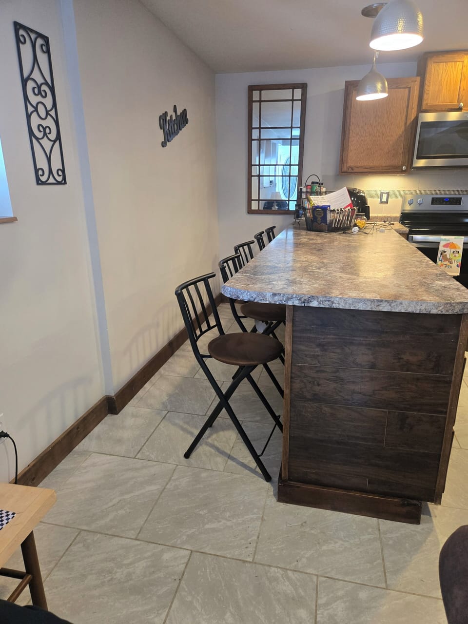 8 can sit on counter