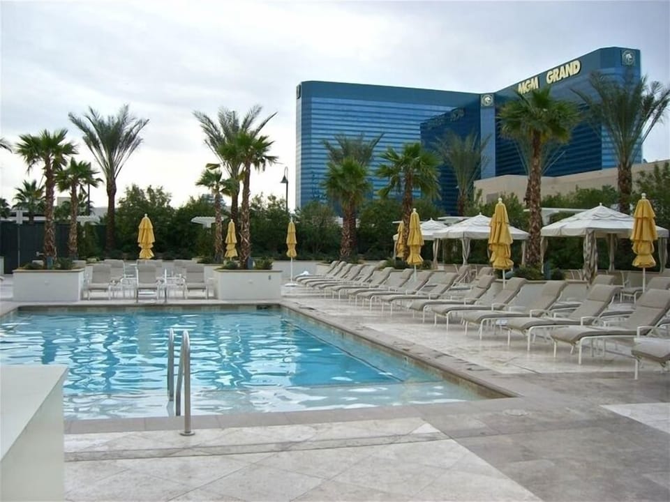 Private Pool w/Spa & Bar  (Also Free Usage of MGM's Acres of Pools)