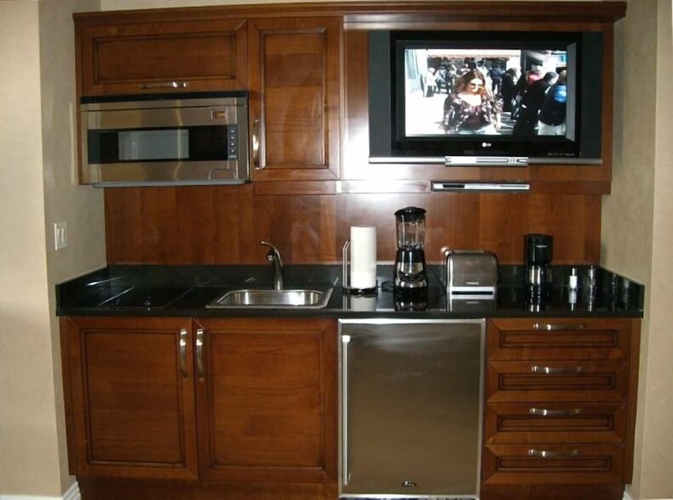 Kitchenette (Refrigerator/Microwave/Sink/Two-Burner Stove) & Plasma TV