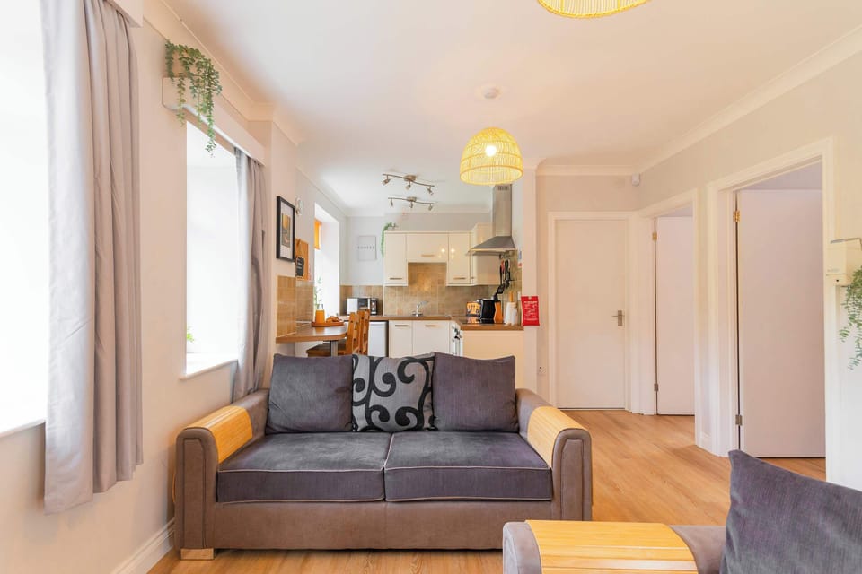 Open plan living/kitchen