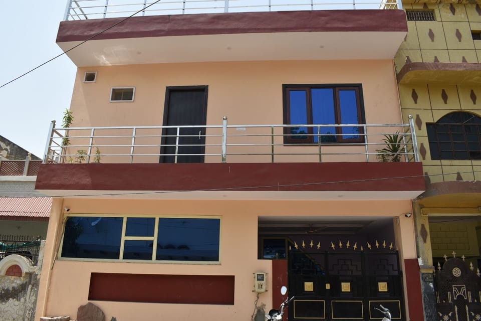 Front view of Baba Home Stay. 