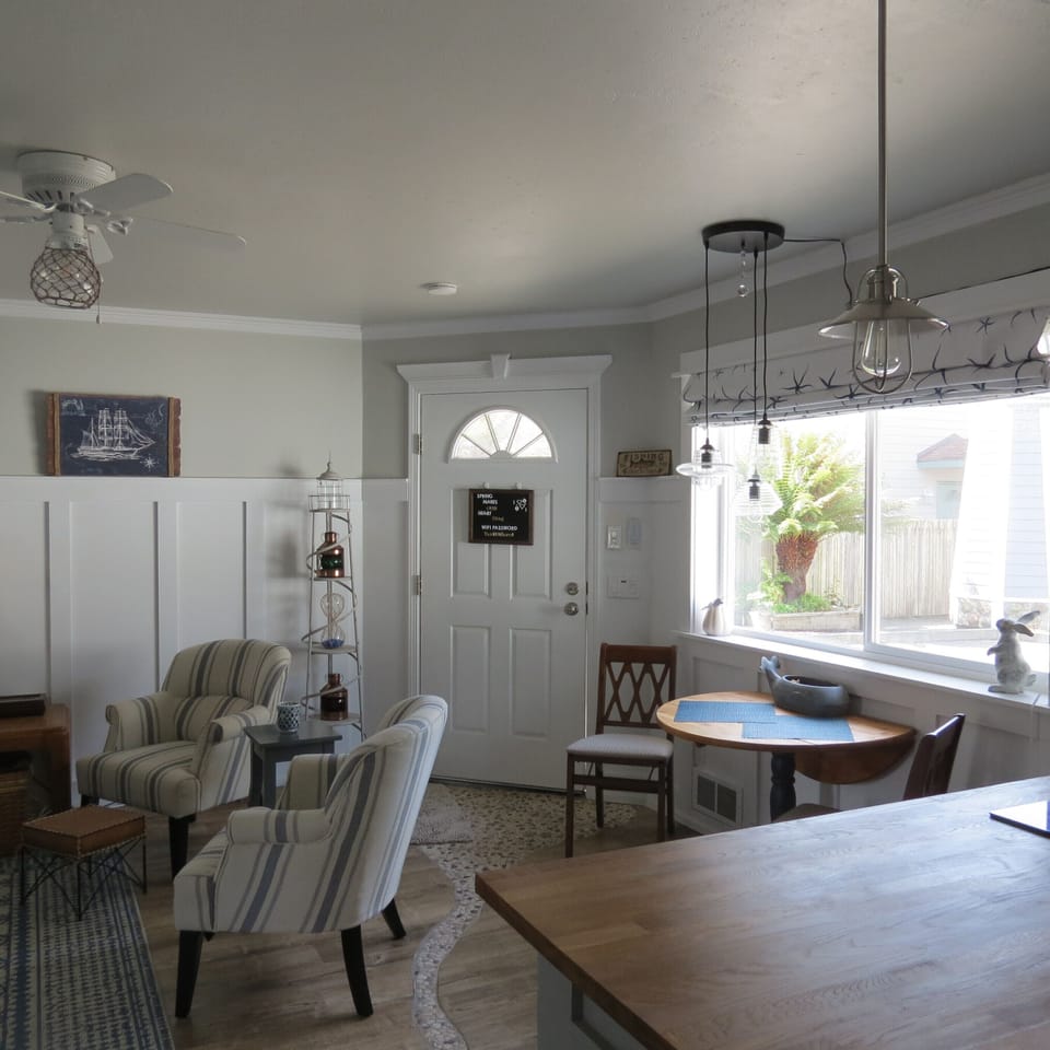 Sitting Area