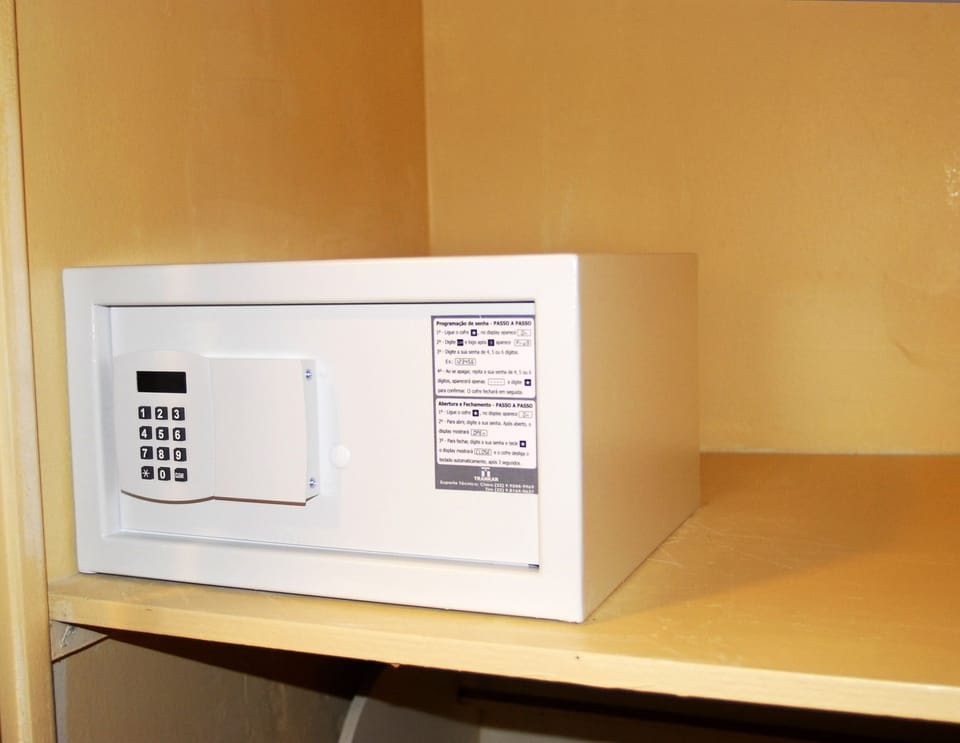 Copacabana, 200 m2 a 30 mts. de la playa