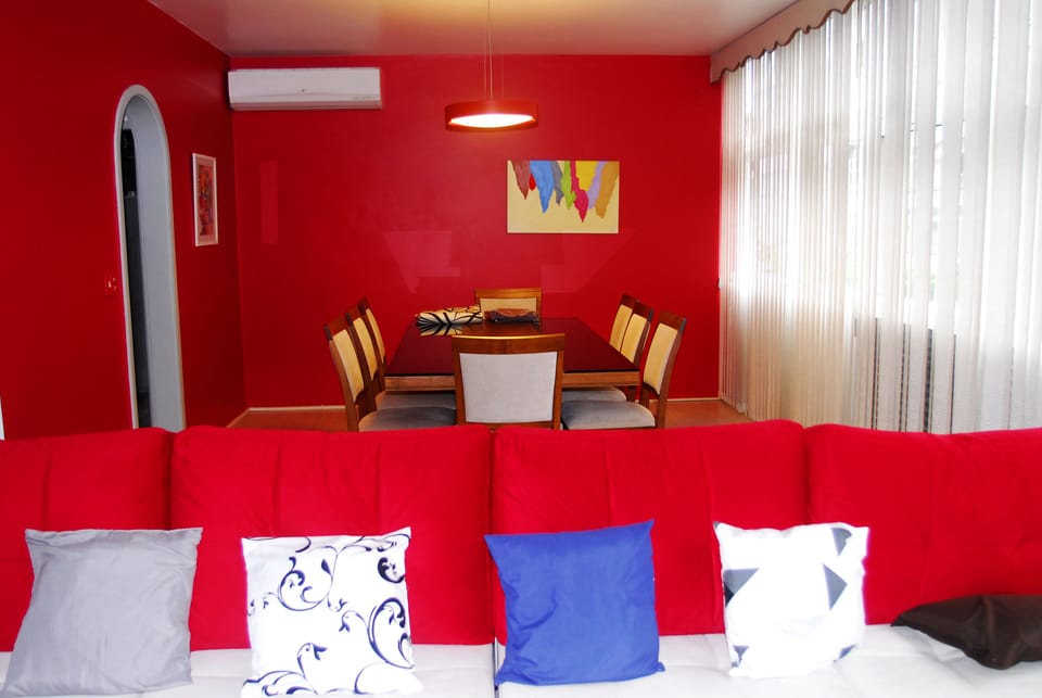 Copacabana, 200 m2 a 30 mts. de la playa