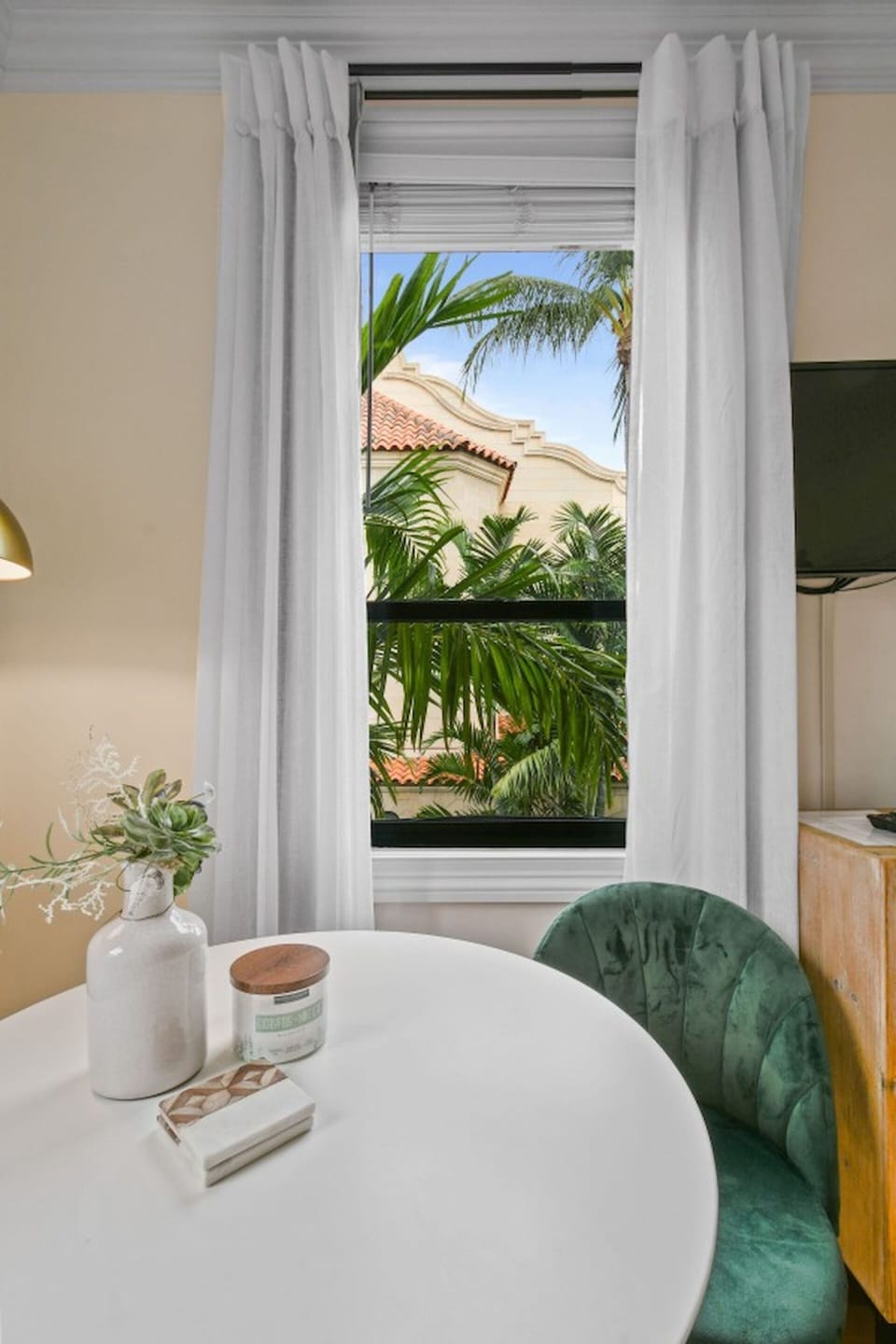 PalmBeachHotel#2054(9)