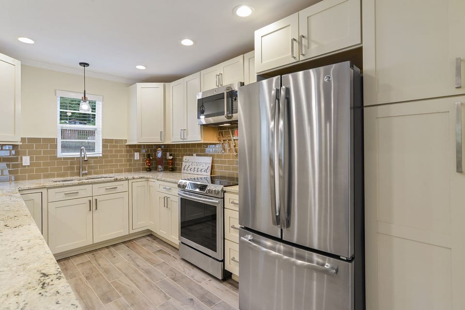 Kitchen: French Door Bottom Freezer(Stainless Steel) Electric Stove