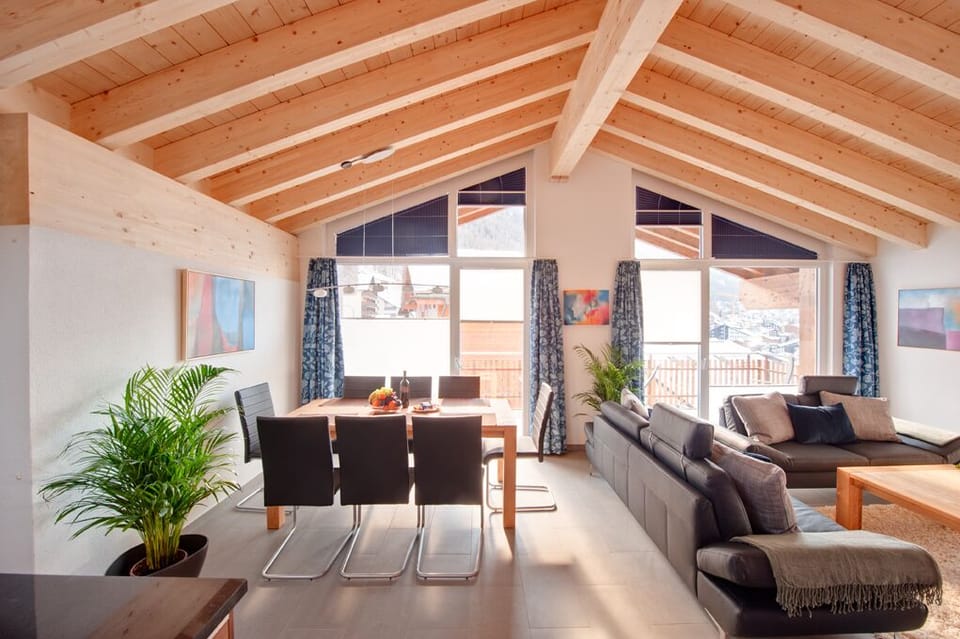 Spacious Dining area.