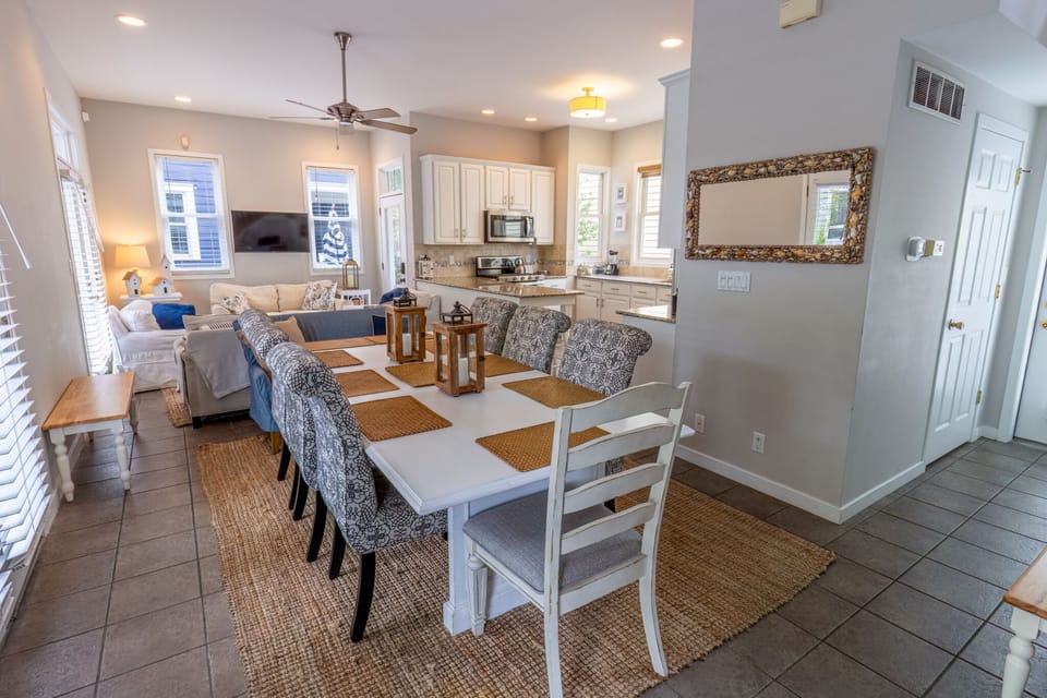 Main Leve | Dining