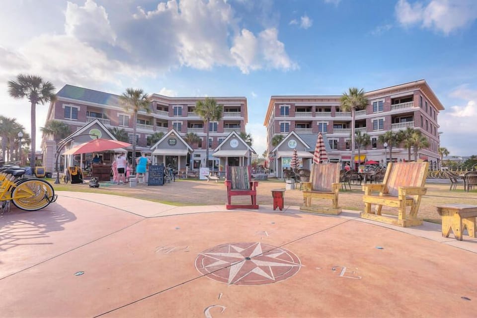 Village Shops & Amphitheater