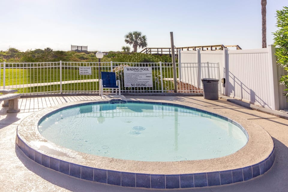 Colony Reef Hot Tub