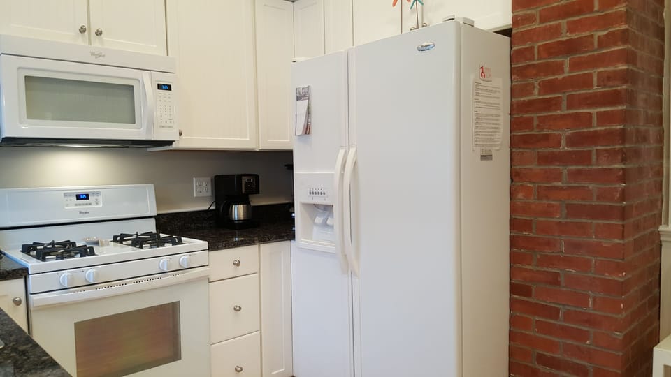 full size refrigerator with ice and water