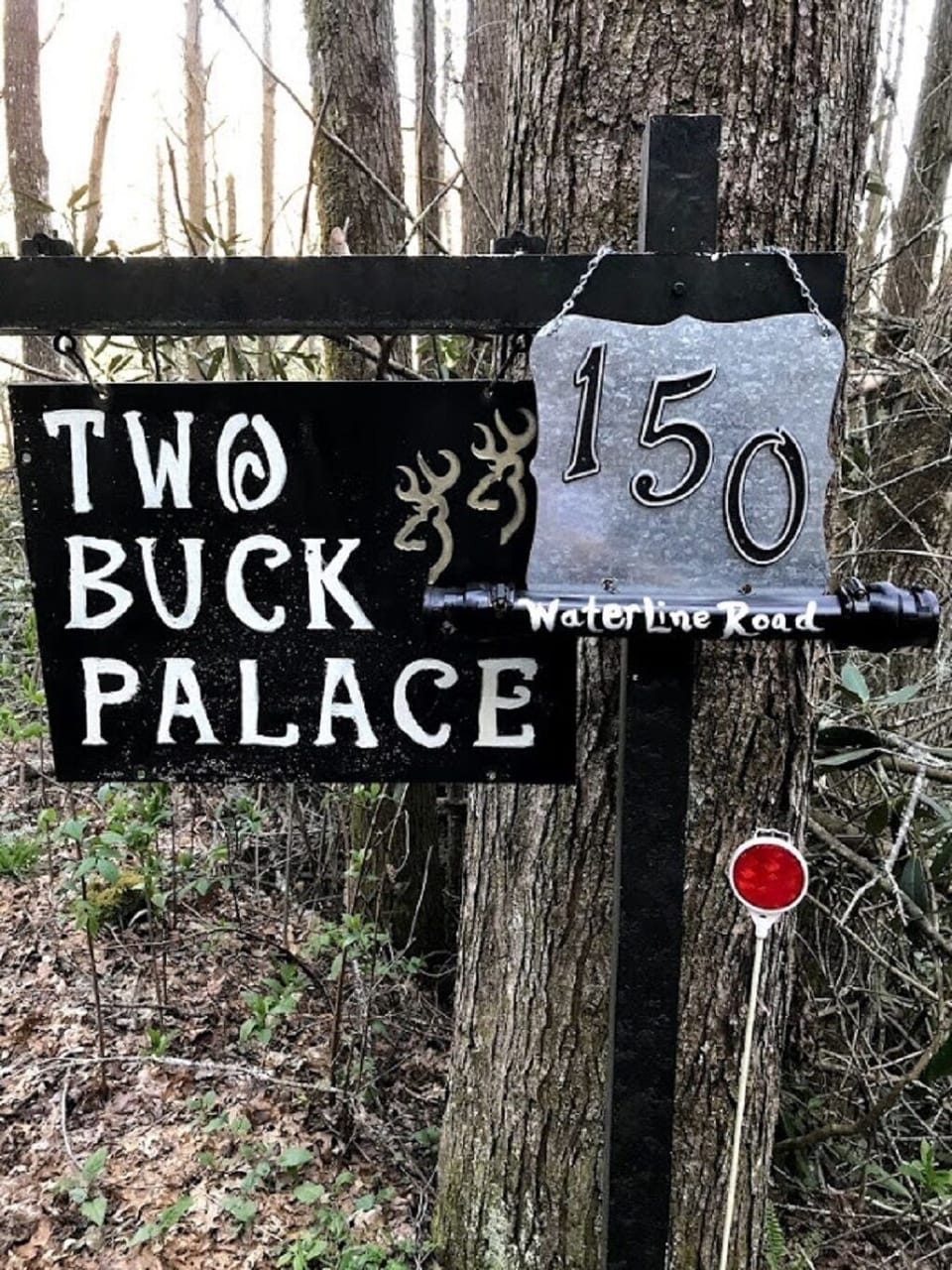 Welcome to the Two Buck Palace and Friendtal