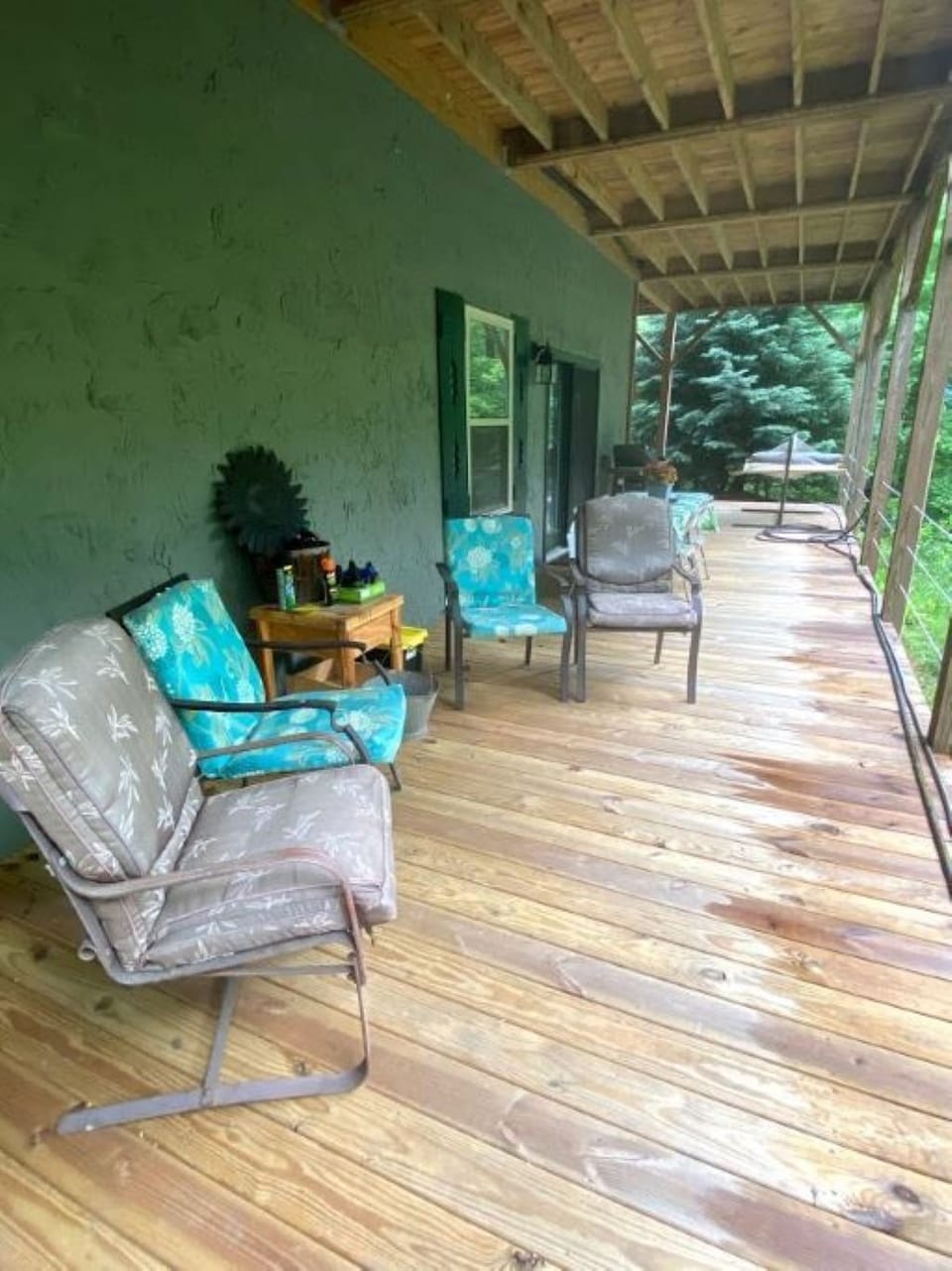 45 ft. deck facing creek on your lower level daylight rental