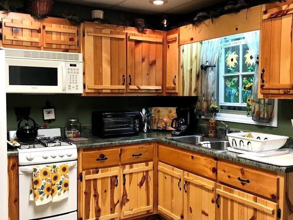 The Kitchen, fully furnished