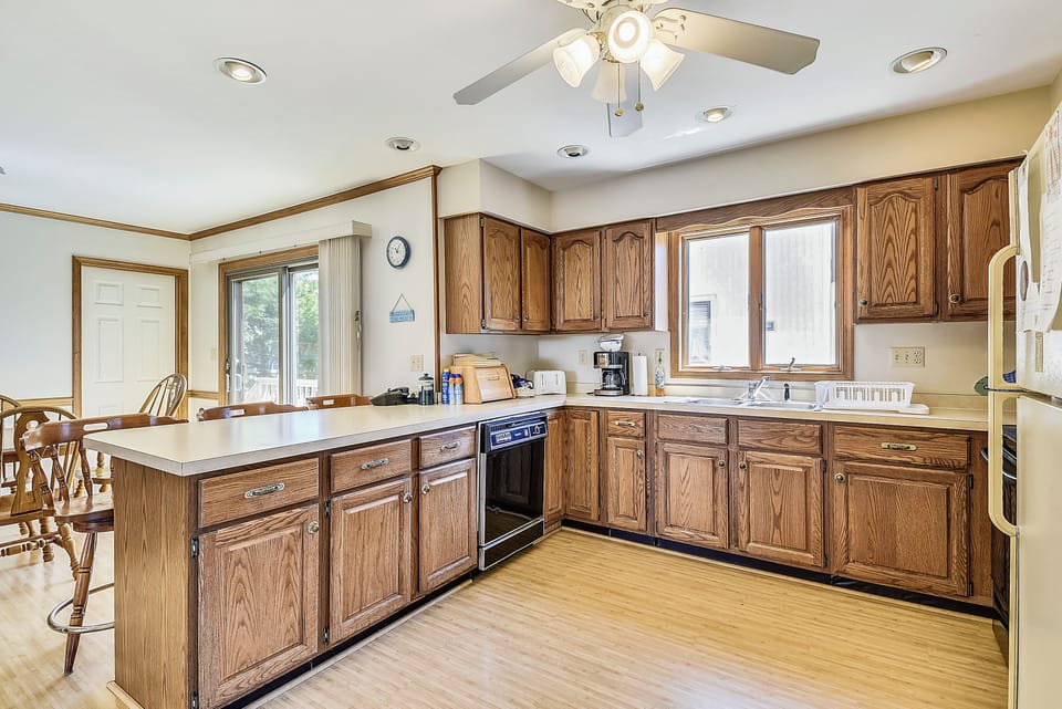 Main Level,Kitchen,