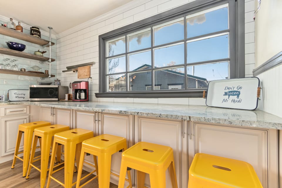 Breakfast Bar