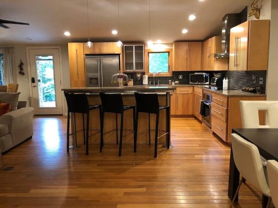 Full Gourmet Kitchen