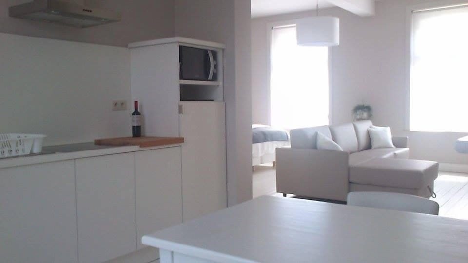 View from the open kitchen to the livingroom