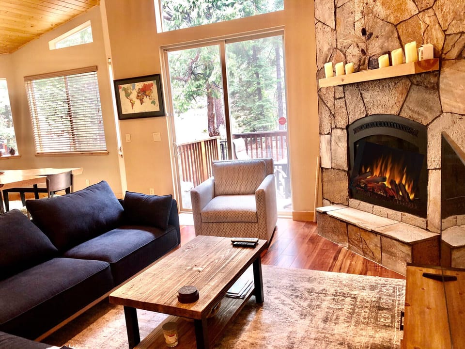 Comfy Living Room with gas fireplace (no need for firewood).