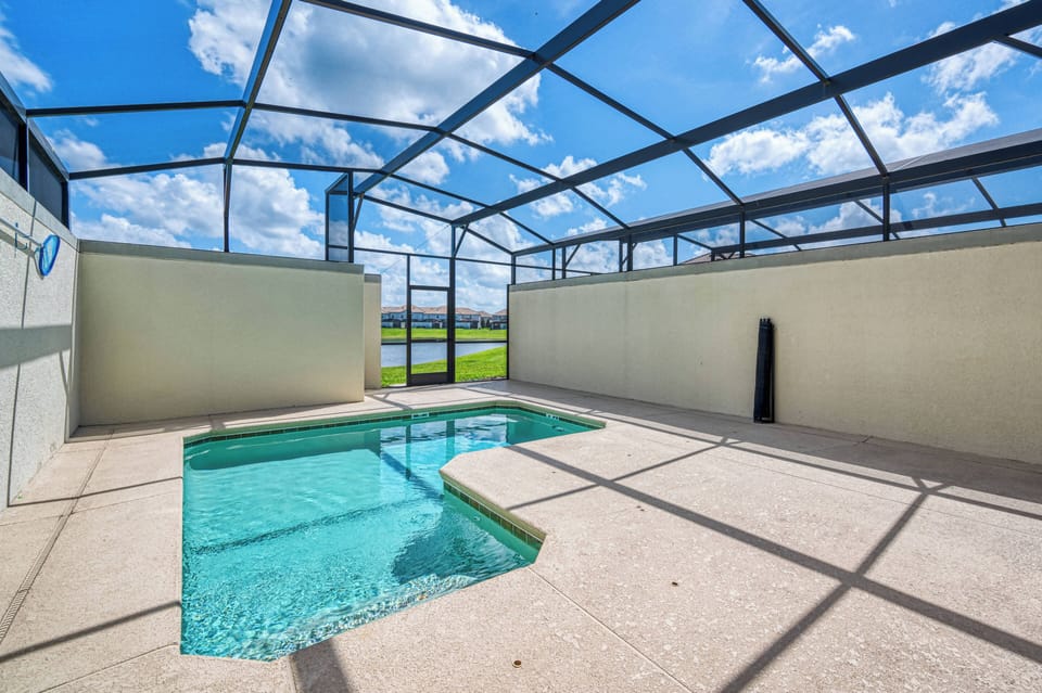 Private pool